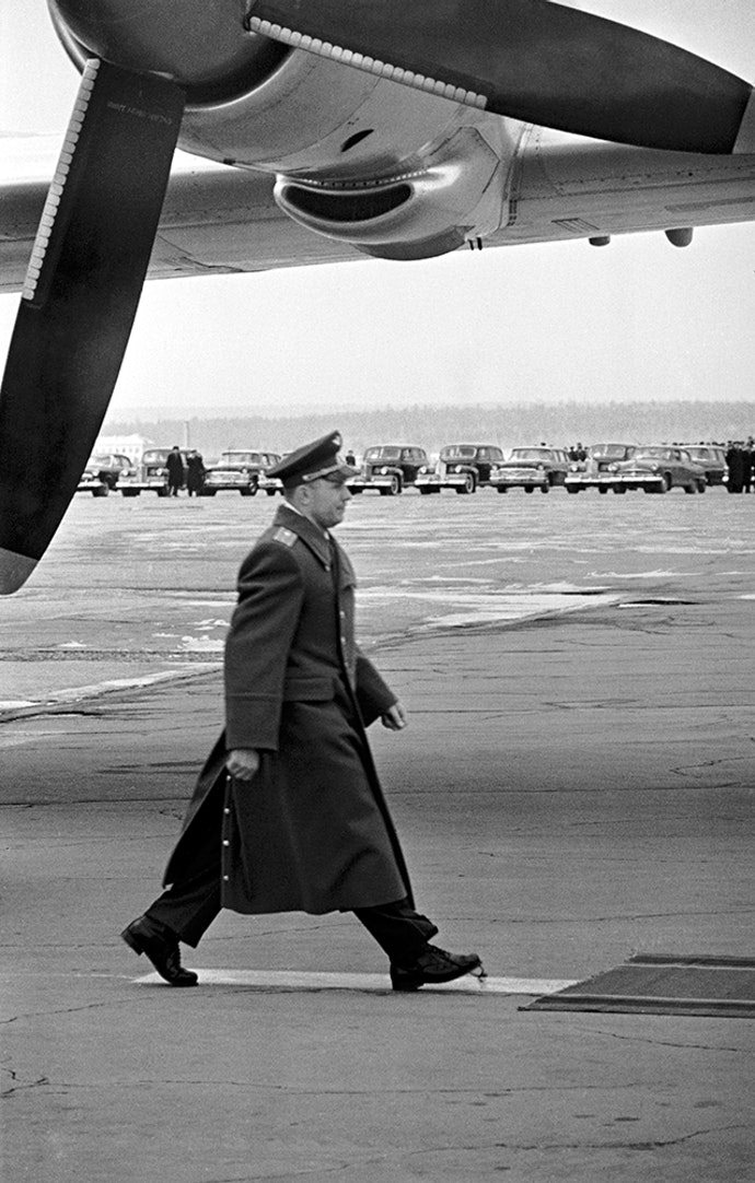 Юрий Гагарин. Внуково, 14 апреля, 1961 год Юрий Гагарин. Внуково, 14 апреля, 1961 год